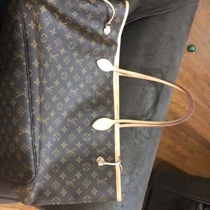 neverfull gm pivione